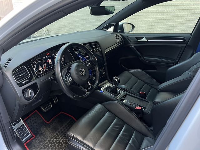 VOLKSWAGEN福斯 GOLF R  第9張相片