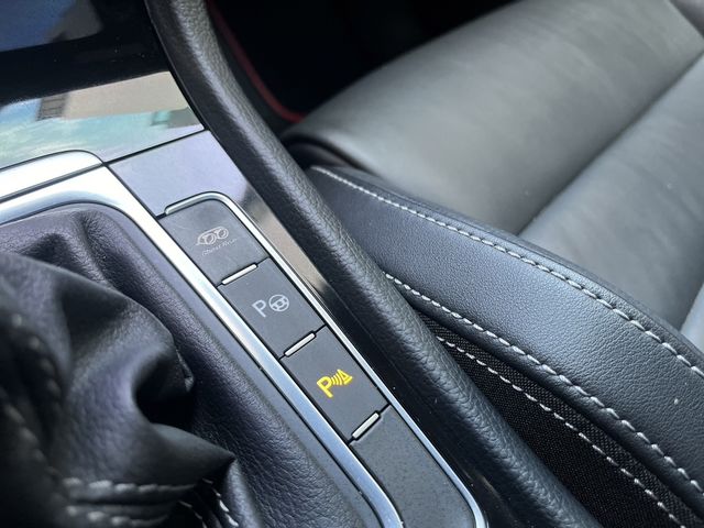 VOLKSWAGEN福斯 GOLF R  第19張相片