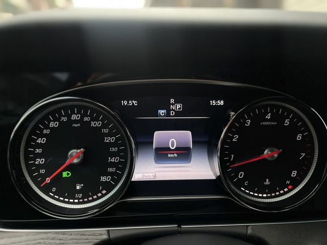 M-BENZ賓士 E300  第20張相片