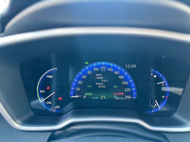 TOYOTA豐田 COROLLA ALTIS HYBRID  第15張相片