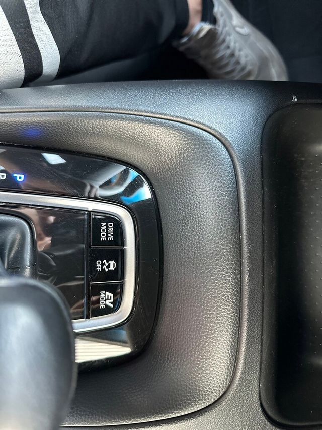 TOYOTA豐田 COROLLA ALTIS HYBRID  第25張相片