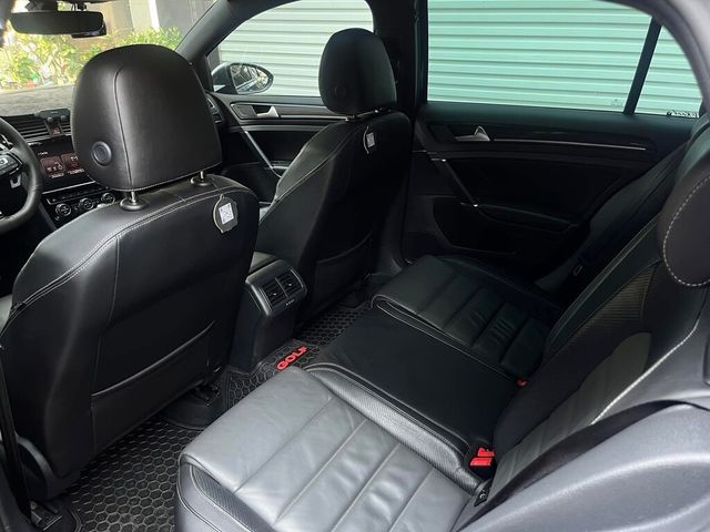 VOLKSWAGEN福斯 GOLF R  第19張相片