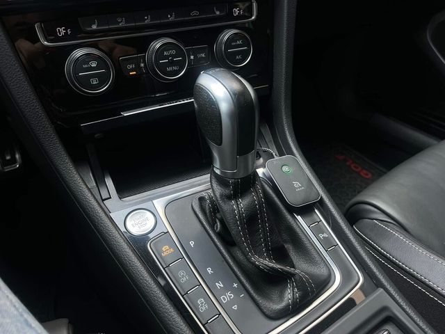 VOLKSWAGEN福斯 GOLF R  第23張相片