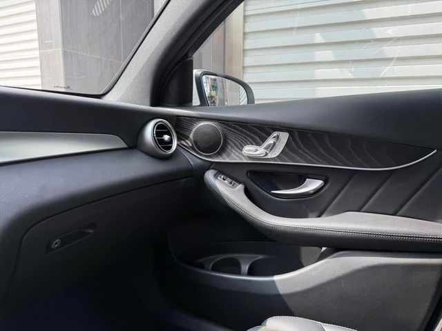 M-BENZ賓士 GLC300 AMG COUPE  第14張相片