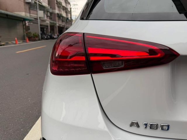 M-BENZ賓士 A180  第5張相片