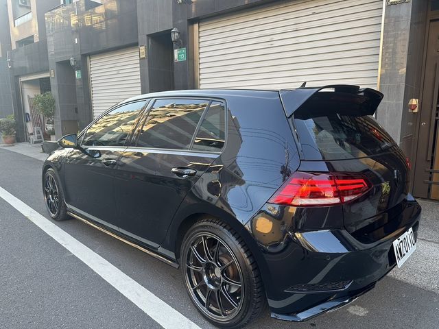 VOLKSWAGEN福斯 GOLF  第4張相片