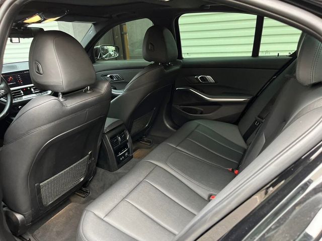 BMW寶馬 330I  第9張相片