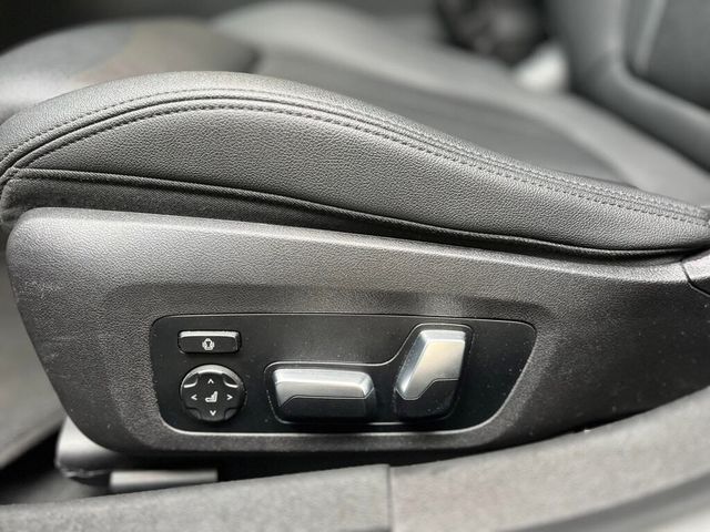 BMW寶馬 330I  第10張相片