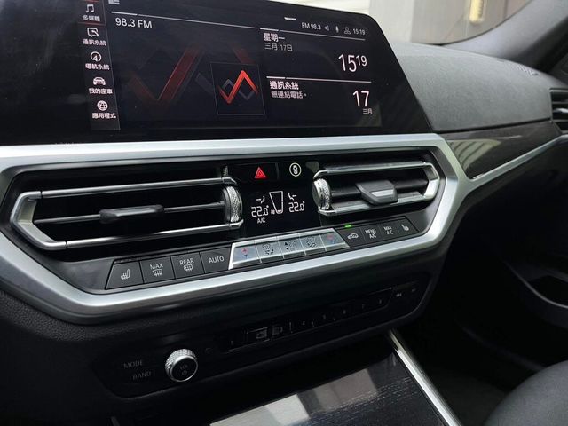 BMW寶馬 330I  第12張相片
