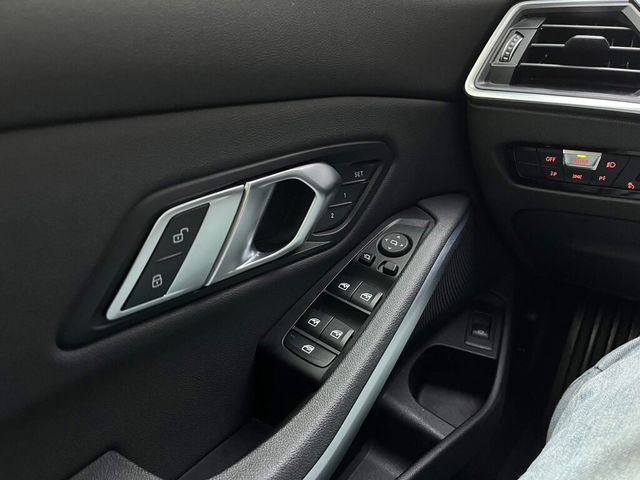 BMW寶馬 330I  第15張相片
