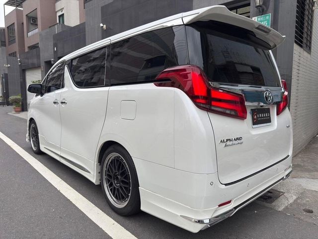 TOYOTA豐田 ALPHARD  第3張相片