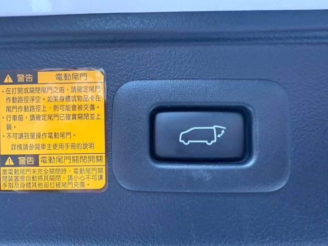 TOYOTA豐田 ALPHARD  第16張相片