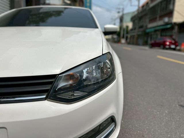 VOLKSWAGEN福斯 POLO  第2張相片