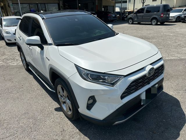 TOYOTA豐田 RAV4  第6張相片