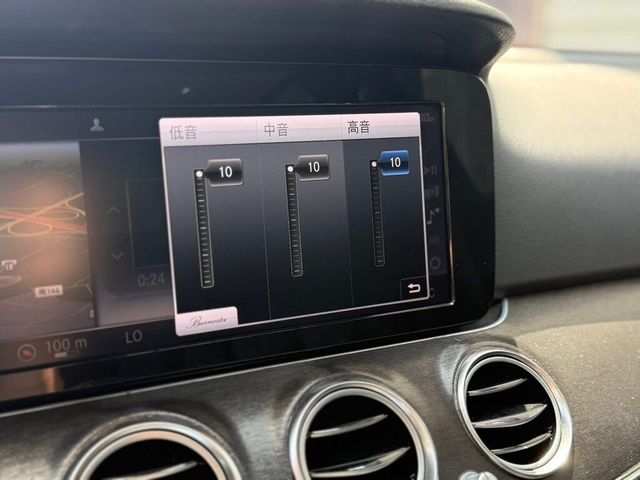 M-BENZ賓士 E300  第15張相片