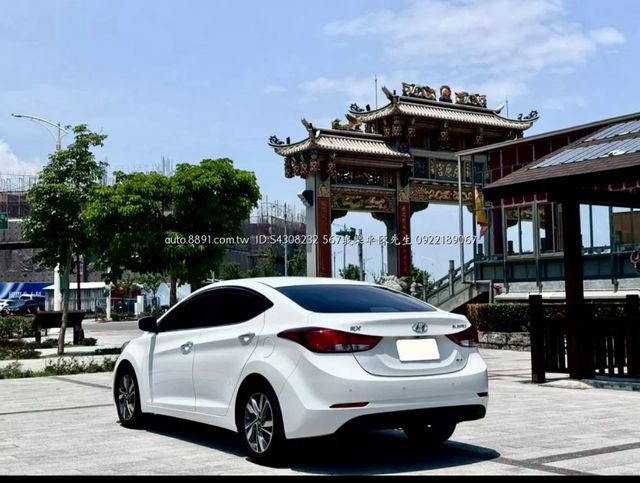 HYUNDAI現代 ELANTRA  第2張相片