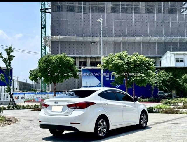 HYUNDAI現代 ELANTRA  第3張相片
