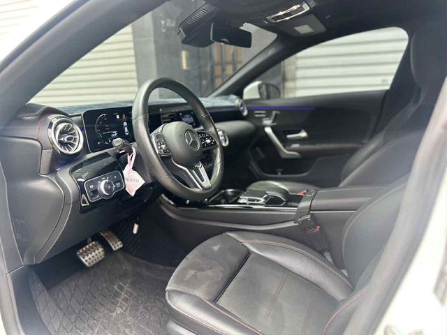 M-BENZ賓士 CLA250  第13張相片