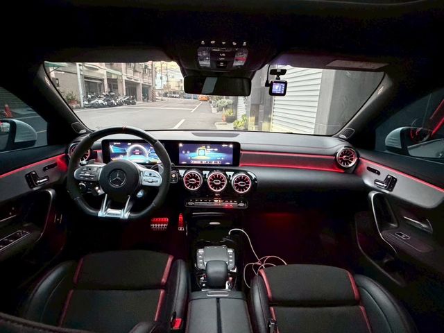 M-BENZ賓士 CLA45 S AMG SHOOTING BRAKE  第9張相片