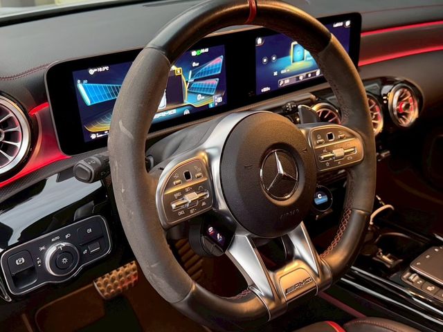 M-BENZ賓士 CLA45 S AMG SHOOTING BRAKE  第14張相片