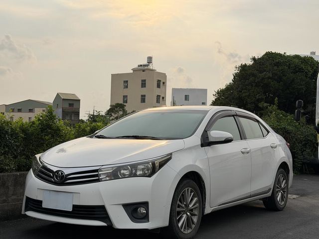 TOYOTA豐田 ALTIS  第2張相片
