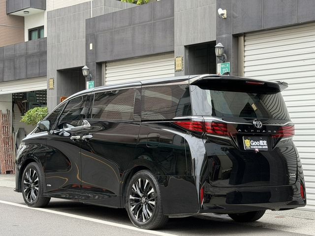 TOYOTA豐田 ALPHARD  第2張相片