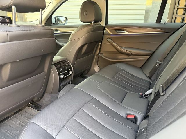 BMW寶馬 520I  第9張相片