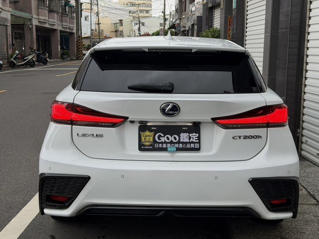 LEXUS凌志 CT200H  第4張相片