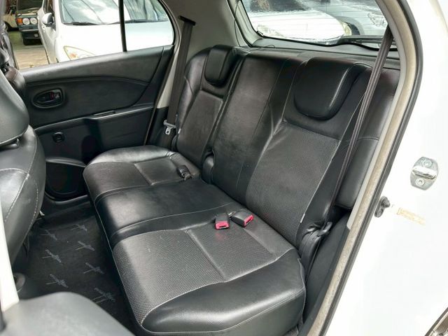 YARIS  第6張相片