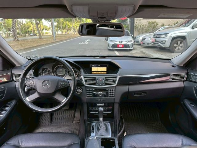 E-CLASS W212  第8張相片