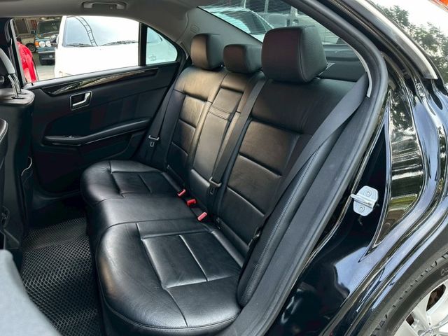 E-CLASS W212  第11張相片