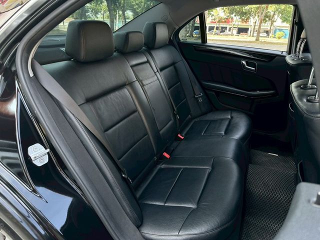 E-CLASS W212  第12張相片