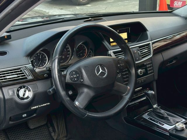 E-CLASS W212  第15張相片