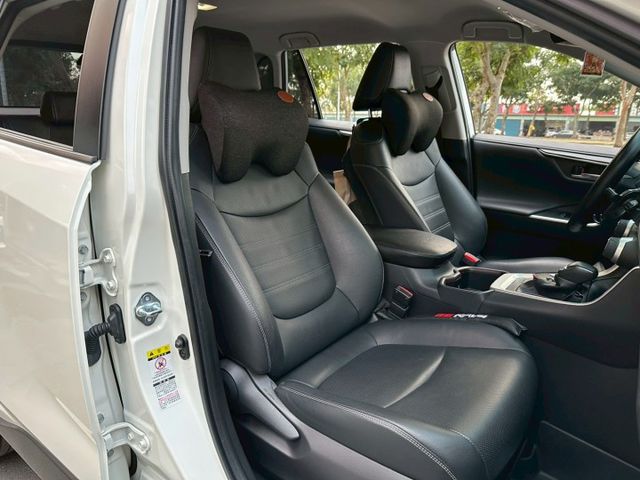 RAV4  第6張相片