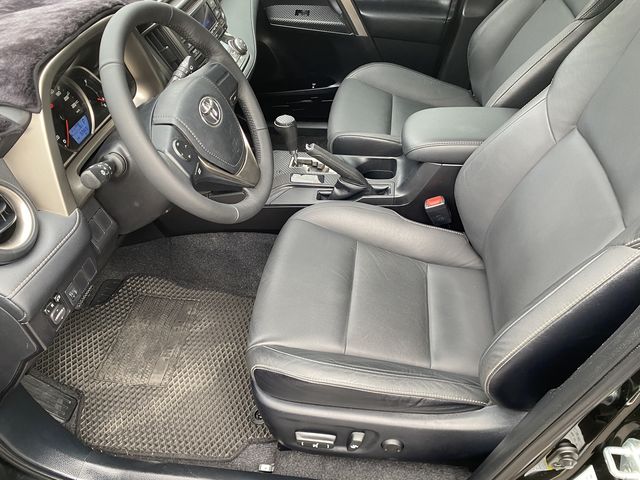 RAV4 2.0  第8張相片