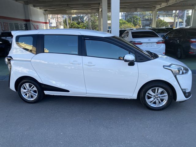 SIENTA 1.8  第4張相片