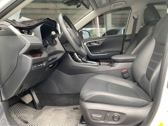 RAV4 2.5 HV  第7張相片