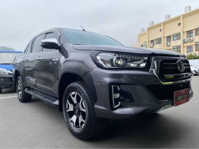 HILUX 2.8  第3張相片