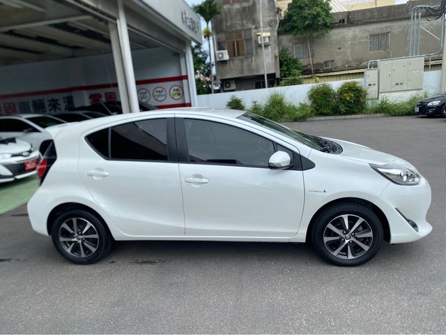 PRIUS C 1.5  第4張相片