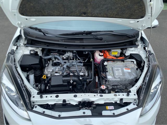PRIUS C 1.5  第10張相片