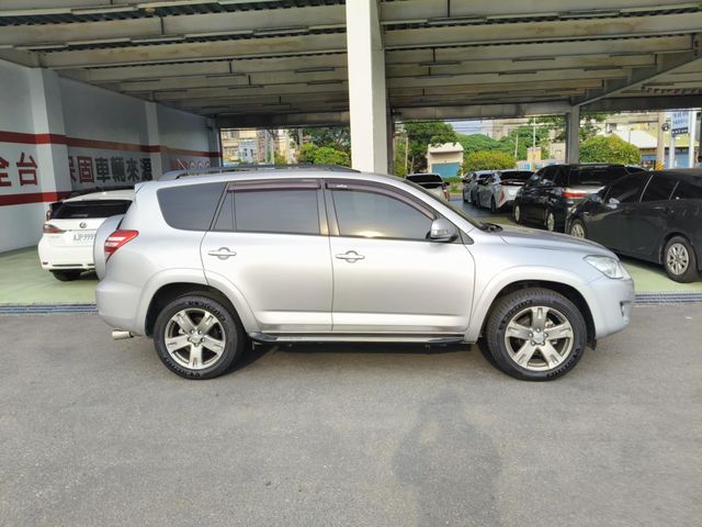 RAV4 2.4 2WD  第4張相片