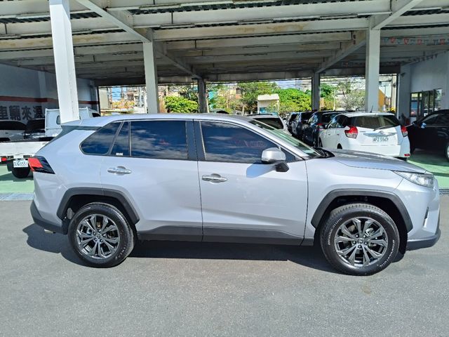 RAV4 2.0  第4張相片