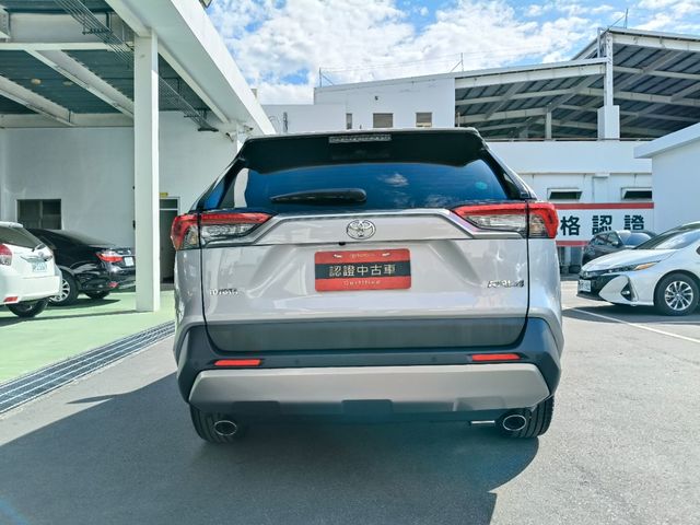 RAV4 2.0  第6張相片