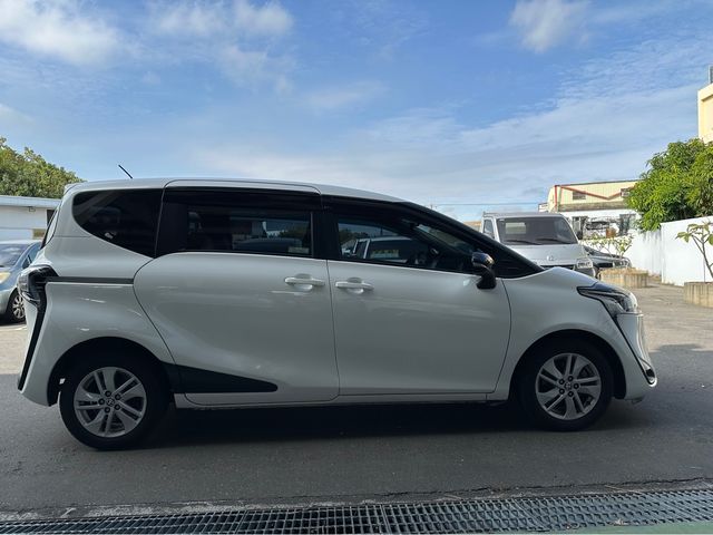 SIENTA 1.8  第4張相片