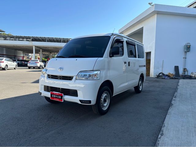 TOWN ACE VAN 5人  第2張相片