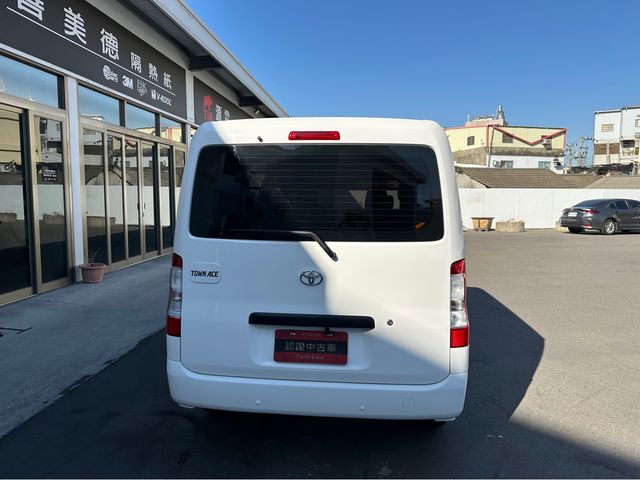 TOWN ACE VAN 5人  第6張相片