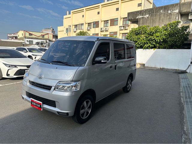 TOWN ACE VAN 5人  第1張相片