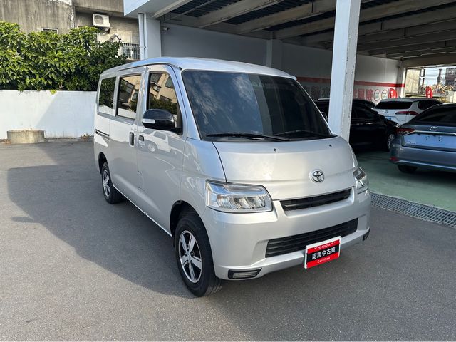 TOWN ACE VAN 5人  第3張相片