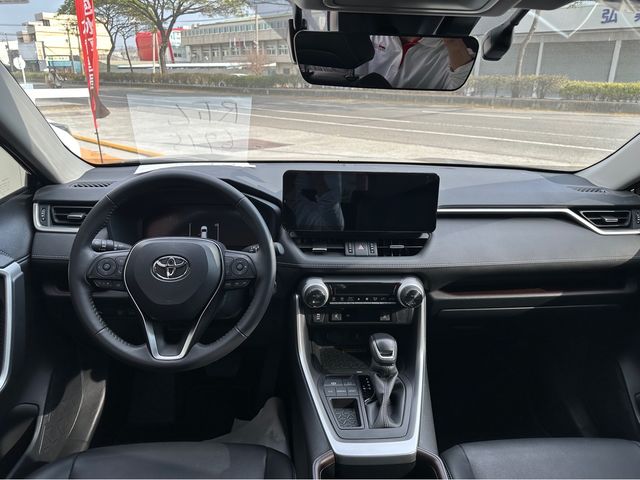 RAV4 2.0  第8張相片