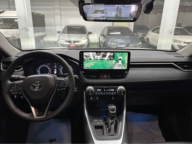 RAV4 2.0  第8張相片
